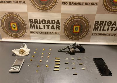 O homem, de 41 anos, possui antecedentes por tr&aacute;fico de drogas, porte ilegal de arma de fogo e homic&iacute;dio.