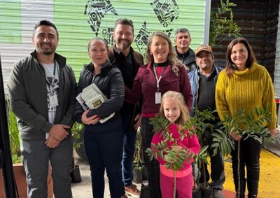 A iniciativa visa aproximar a comunidade escolar das a&ccedil;&otilde;es de preserva&ccedil;&atilde;o ambiental, por meio da distribui&ccedil;&atilde;o gratuita de mudas de &aacute;rvores nativas.