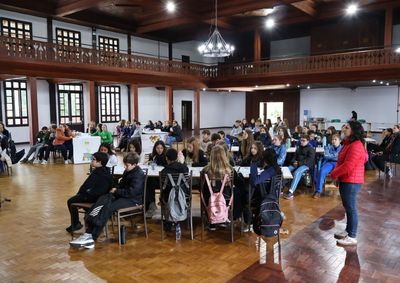 Evento realizado na Sociedade Tiro ao Alvo promoveu a troca de experi&ecirc;ncias entre jovens lideran&ccedil;as das sete cooperativas escolares do munic&iacute;pio.