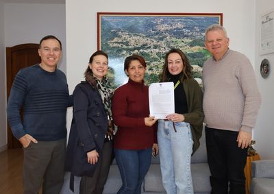 Munic&iacute;pio firma parcerias para fortalecer projetos nas &aacute;reas de esporte, educa&ccedil;&atilde;o e assist&ecirc;ncia social.