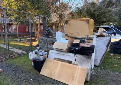 O Departamento de Saneamento B&aacute;sico destaca que os moradores devem colocar os materiais inserv&iacute;veis em frente &agrave;s resid&ecirc;ncias apenas no dia do Bota-fora.