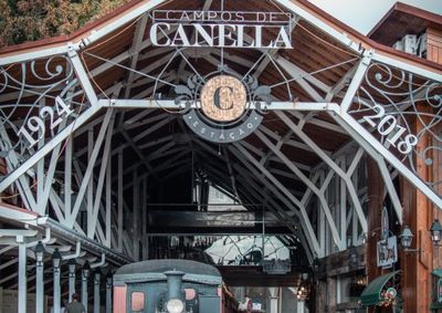 A Rua Coberta de Canela, recebe no pr&oacute;ximo s&aacute;bado, dia 25 de julho, &agrave;s 16h, o show do Trio Esta&ccedil;&atilde;o, pelo Projeto M&uacute;sica na Esta&ccedil;&atilde;o.
