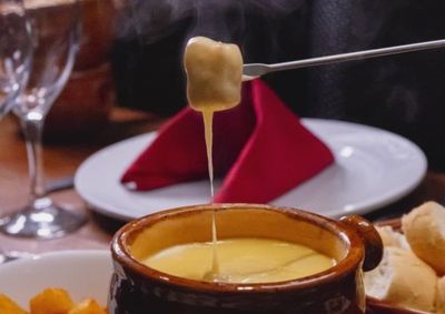 Programa&ccedil;&atilde;o convida o p&uacute;blico a conhecer diferentes estabelecimentos e releituras de um prato tradicional ao longo de 10 dias.