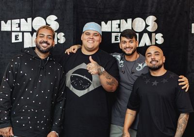 Grupo Menos &Eacute; Mais, um dos maiores fen&ocirc;menos do pagode nacional, desembarca em Gramado para um show in&eacute;dito, ap&oacute;s uma turn&ecirc; de grande sucesso pela Europa.