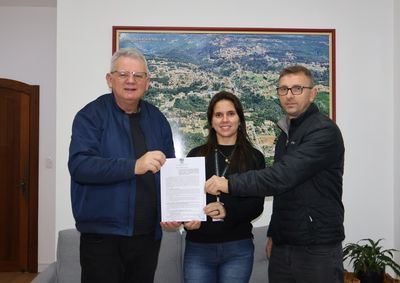 Recurso repassado &agrave; Associa&ccedil;&atilde;o de Moradores ser&aacute; utilizado na presta&ccedil;&atilde;o de servi&ccedil;os de mecaniza&ccedil;&atilde;o agr&iacute;cola.