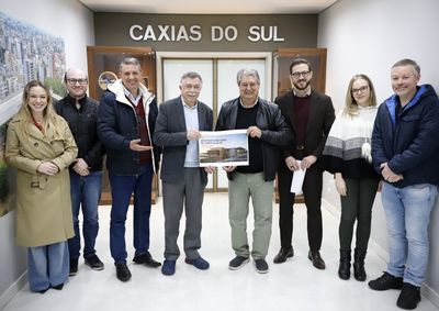 Prefeito Nestor Tissot e o secret&aacute;rio de Turismo de Gramado, Ricardo Bertolucci, receberam informa&ccedil;&otilde;es detalhadas sobre o projeto.