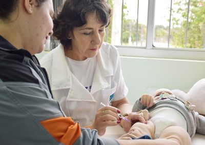 Campanha disponibiliza todas vacinas do calend&aacute;rio at&eacute; 1&ordm; de setembro.