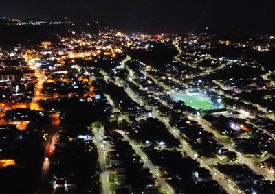 Munic&iacute;pio substitui 433 lumin&aacute;rias por LED para ampliar efici&ecirc;ncia, visibilidade e valoriza&ccedil;&atilde;o dos espa&ccedil;os urbanos.