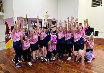 Competi&ccedil;&atilde;o reuniu equipes de diversos munic&iacute;pios da regi&atilde;o e proporcionou uma tarde de integra&ccedil;&atilde;o, esp&iacute;rito esportivo e confraterniza&ccedil;&atilde;o entre as atletas.