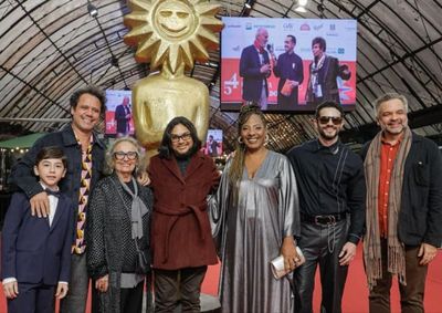 As atrizes Laura Cardoso e Gl&oacute;ria Menezes, falecidas recentemente, ainda foram homenageadas pelo festival durante a programa&ccedil;&atilde;o.