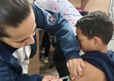 Foram aplicadas um total de 188 doses de vacinas em 127 pessoas nas oito Unidades B&aacute;sicas de Sa&uacute;de envolvidas no Dia D de Vacina&ccedil;&atilde;o.