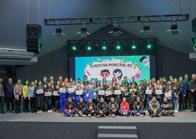 Quase 400 estudantes apresentaram 115 projetos na mostra deste ano.