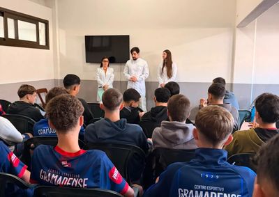 Acad&ecirc;micos realizam atendimentos e orienta&ccedil;&otilde;es sobre nutri&ccedil;&atilde;o esportiva e h&aacute;bitos saud&aacute;veis.