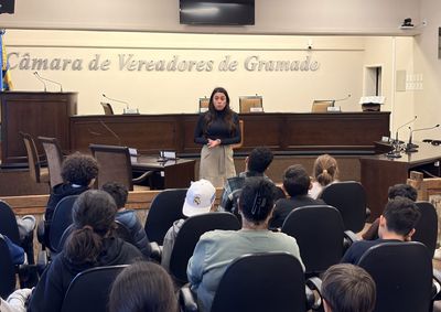 Turmas de 4&ordm; ano participaram de uma tarde de aprendizado, participa&ccedil;&atilde;o e aproxima&ccedil;&atilde;o com o Poder Legislativo.