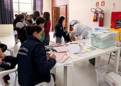 Foram conferidas 677 cadernetas de vacina&ccedil;&atilde;o e aplicadas 90 doses de vacina.