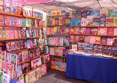 Ao todo, ser&atilde;o disponibilizadas seis casinhas para exposi&ccedil;&atilde;o e comercializa&ccedil;&atilde;o de livros na Esta&ccedil;&atilde;o Campos de Canella.