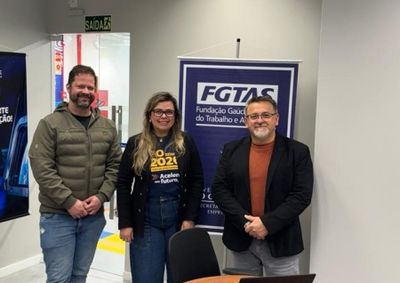 Atendimento m&oacute;vel garantiu novos cadastros e encaminhamentos diretos para o mercado de trabalho local e regional.