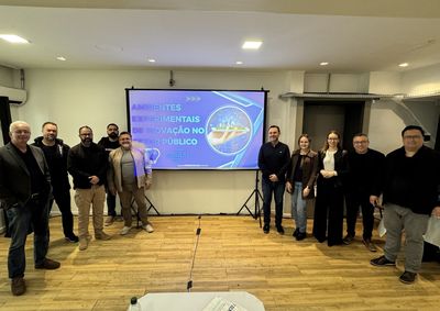 A iniciativa qualifica a equipe da Secretaria para enfrentar desafios da gest&atilde;o p&uacute;blica e contribuir com o desenvolvimento econ&ocirc;mico do munic&iacute;pio.