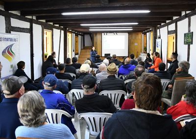 Os trabalhos de campo come&ccedil;aram na propriedade de Sardi e Lourdes M&uuml;ller e tamb&eacute;m foram realizados em outras propriedades do munic&iacute;pio.