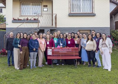 Primeiro encontro, realizado na Casa de Conviv&ecirc;ncia Suzana Bertolucci, marca o in&iacute;cio de uma jornada de desenvolvimento pessoal e empreendedorismo.