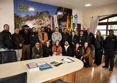 Encontro debateu estrat&eacute;gias para promover Canela, ampliar sua divulga&ccedil;&atilde;o e fortalecer a&ccedil;&otilde;es conjuntas no turismo.