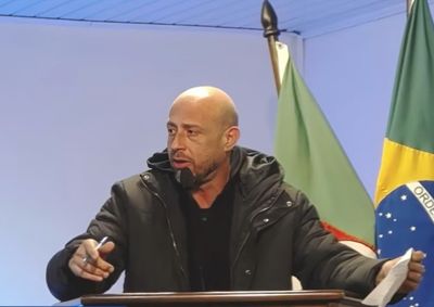 Jer&ocirc;nimo Terra Rolim informou que nos pr&oacute;ximos dias a escola j&aacute; ser&aacute; cercada na parte dos fundos e receber&aacute; uma guarita com equipe de seguran&ccedil;a permanente.