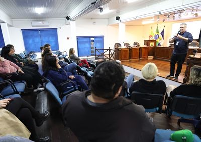 Encontro na C&acirc;mara de Canela homenageou profissionais que atuam diariamente em benef&iacute;cio da comunidade.