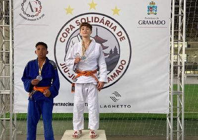 Competi&ccedil;&atilde;o incentiva o esporte entre jovens atletas e aproxima academias ligadas aos projetos da Associa&ccedil;&atilde;o Gramadense de Jiu-Jitsu.