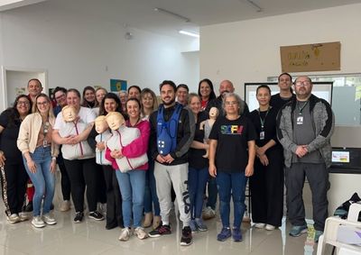 Atividade promovida no CRAS abordou a preven&ccedil;&atilde;o de acidentes e os procedimentos de emerg&ecirc;ncia, com foco na seguran&ccedil;a de crian&ccedil;as e adolescentes.