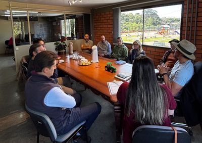 Reuni&atilde;o reuniu lideran&ccedil;as municipais, estaduais e tradicionalistas para alinhar exig&ecirc;ncias sanit&aacute;rias e legais em festividades e provas campeiras.