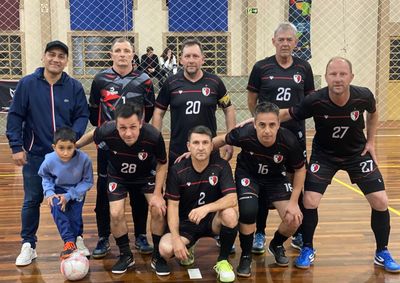 A programa&ccedil;&atilde;o da noite come&ccedil;a &agrave;s 19h30 com um amistoso de futsal feminino entre Pirra&ccedil;a Futebol Feminino e Amigas da Copa.