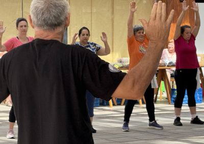 O projeto oferece encontros semanais para a pr&aacute;tica de exerc&iacute;cios f&iacute;sicos.