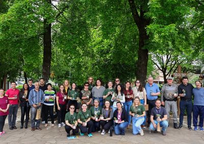 Iniciativa mapeou 21 esp&eacute;cies arb&oacute;reas da Pra&ccedil;a das Flores possibilitando trajetos autoguiados de aprendizado ambiental.