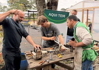 A iniciativa busca capacitar os produtores rurais e refor&ccedil;ar as informa&ccedil;&otilde;es sobre seguran&ccedil;a na utiliza&ccedil;&atilde;o do maquin&aacute;rio.