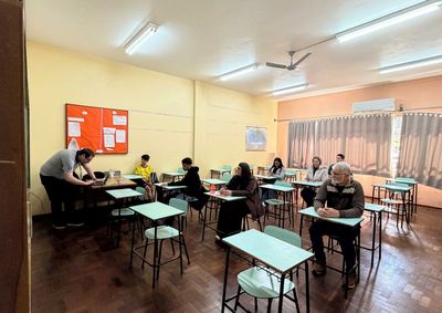 Atividade realizada na Escola Otto Hoffmann reuniu candidatos &agrave; certifica&ccedil;&atilde;o do Ensino Fundamental e M&eacute;dio com aulas de revis&atilde;o e orienta&ccedil;&otilde;es gerais.