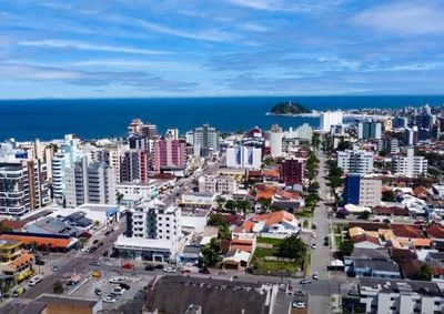 A comitiva portuguesa far&aacute; vistorias t&eacute;cnicas nas praias e em Foz do Igua&ccedil;u para conhecer a infraestrutura tur&iacute;stica do nosso Estado.