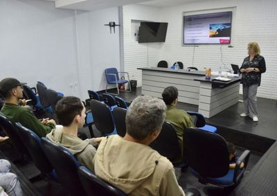 A programa&ccedil;&atilde;o gratuita ocorre de 25 a 29 de maio com palestras sobre vendas, acesso a cr&eacute;dito e regulariza&ccedil;&atilde;o de neg&oacute;cios no munic&iacute;pio.