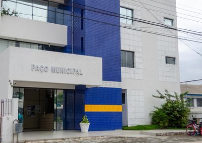 A vereadora licenciada C&aacute;tia Silvano assume a pasta e o munic&iacute;pio cria novas secretarias para melhorar o atendimento &agrave; popula&ccedil;&atilde;o e servi&ccedil;os de zeladoria.