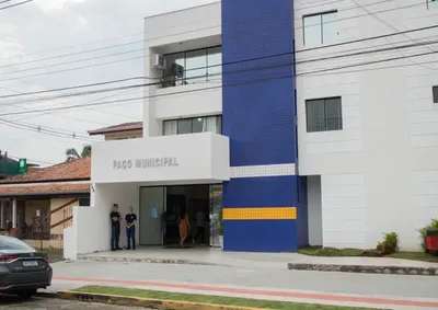 A programa&ccedil;&atilde;o em parceria com o Sebrae orienta os comerciantes da cidade a venderem seus produtos e servi&ccedil;os para o poder p&uacute;blico.