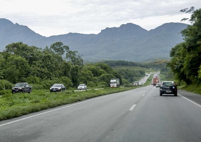 O pico de movimento come&ccedil;a na quarta-feira e as concession&aacute;rias alertam para a dire&ccedil;&atilde;o respons&aacute;vel.