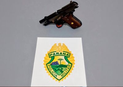 Homem armado tentou fugir em alta velocidade e resistiu &agrave; pris&atilde;o no centro da cidade.