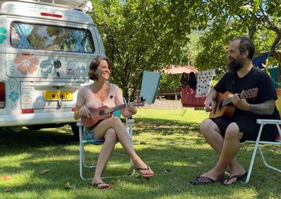 Projeto 'Se Nossa Kombi Falasse' destaca a volta do guar&aacute; no litoral paranaense.
