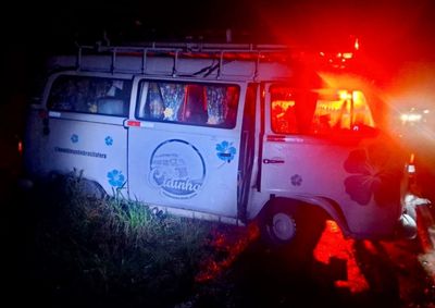 Guarda Municipal e Pol&iacute;cia Militar Rodovi&aacute;ria orientam o tr&acirc;nsito na divisa.