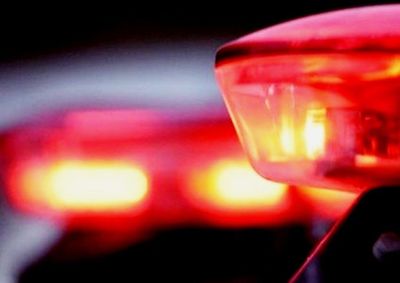 PMSC recupera carros roubados na fuga; criminosos seguem foragidos.