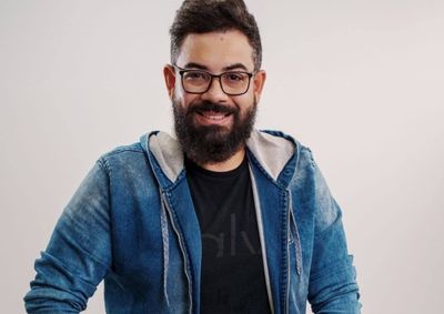 Muito popular no Litoral, cantor estava em tratamento contra um c&acirc;ncer.