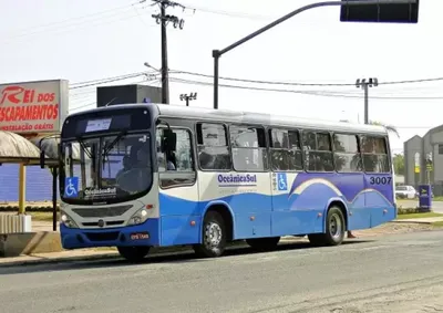 Avisos afixados em ponto de &ocirc;nibus mencionam paralisa&ccedil;&atilde;o a partir de segunda-feira (28). Oce&acirc;nica Sul afirma que Acordo Coletivo foi assinado e registrado 