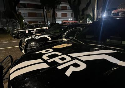 Pol&iacute;cia Civil apreendeu 39 quilos de maconha e coca&iacute;na, al&eacute;m de armas e dinheiro, em cinco cidades do Paran&aacute; e de Santa Catarina
