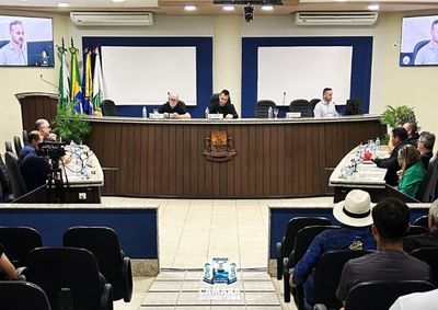 Na C&acirc;mara de Guaratuba, parlamentares fizeram alertas sobre a disputa judicial envolvendo as contas do ex-prefeito