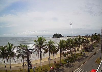 Imagens permitem acompanhar a Praia Central, a Pra&ccedil;a dos Namorados e o movimento em avenidas do munic&iacute;pio em tempo real