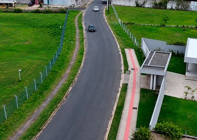 Obra na Avenida Tiradentes abrange aproximadamente 450 metros pr&oacute;ximos ao aeroporto e foi executada com recursos municipais